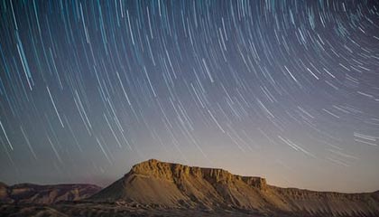 开云真人体育娱乐-马刺后场双枪组合初见锋芒，马刺双雄